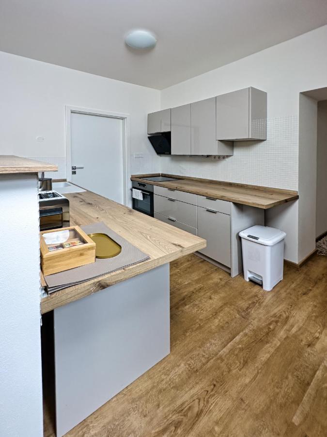 Gallery Apartments 리베레츠 외부 사진