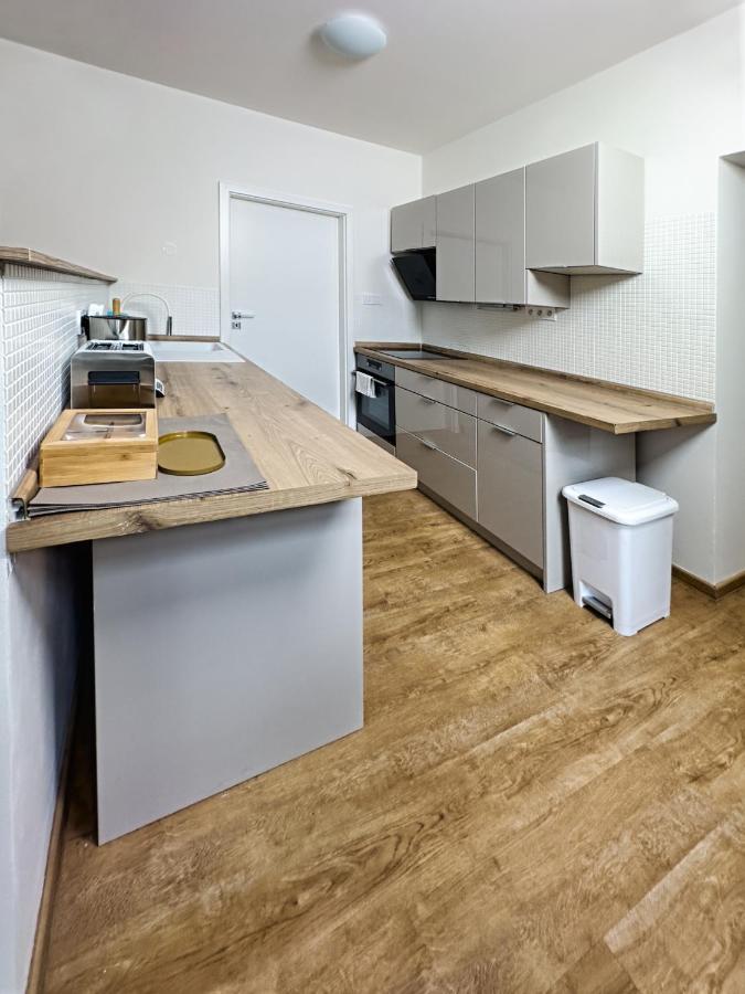 Gallery Apartments 리베레츠 외부 사진